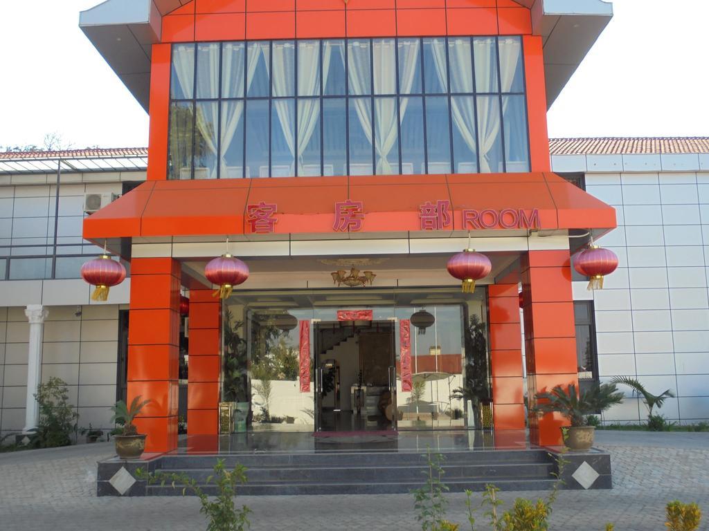 Golden Chopsticks Hotel 利文斯顿 外观 照片