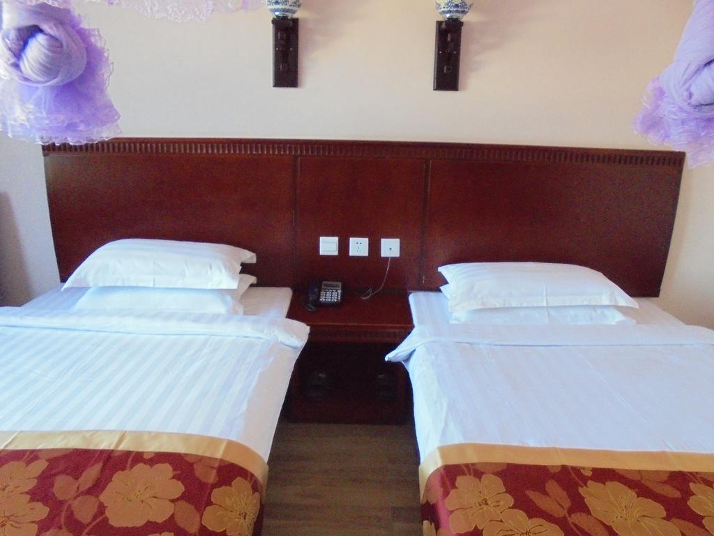 Golden Chopsticks Hotel 利文斯顿 外观 照片